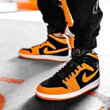耐克（NIKE）籃球鞋554724-081喬一小新歡黑黃 42.5