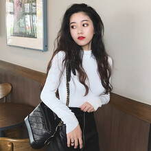 純色連衣裙，打造優(yōu)雅小仙女