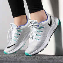 耐克（NIKE）跑步鞋AA7412-100 QUEST女款 