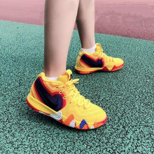 耐克（NIKE）籃球鞋AA2897-700 炫彩黃面包 