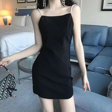 俏皮小白連衣裙，打造甜美少女感