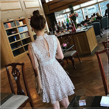 不做微胖界，碎花連衣裙拯救你！