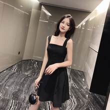 氣質(zhì)露肩連衣裙，打造性感小仙女