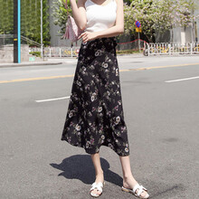 性感半身裙，打造夏日清涼生活
