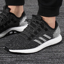 阿迪達斯（Adidas）跑步鞋B37775 37