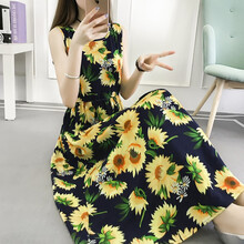 純色碎花連衣裙，打造優(yōu)雅小仙女