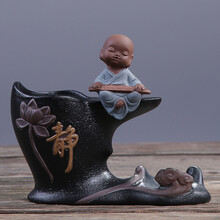 精美創(chuàng  )意陶瓷擺件，讓客廳更溫馨
