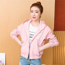 時(shí)尚牛仔外套，微胖妹子的標配