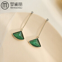 個性流蘇吊墜，打造優(yōu)雅氣質(zhì)范