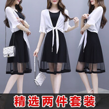 都市女神，純色連衣裙讓你美美噠