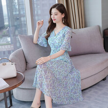 女裝以純中長(cháng)款