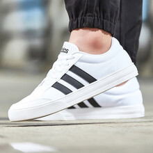 阿迪達(dá)斯（Adidas）板鞋AW3889白色/爆款推薦 