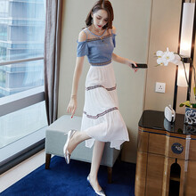 女依服裝