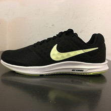 耐克（NIKE）跑步鞋2019春季新款852466-012黑色 