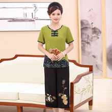 寬松條紋連衣裙，打造百變小仙女