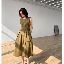 優(yōu)雅條紋裙，打造夏日清爽小仙女