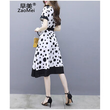 減齡寬松連衣裙，打造甜美小仙女