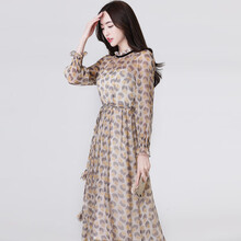適合學(xué)生黨的甜美長(zhǎng)袖連衣裙