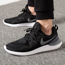耐克（NIKE）跑步鞋AA2160-001/主推款 
