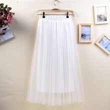 高腰半身裙，塑造曼妙曲線(xiàn)