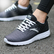 透氣系帶男鞋，跑出健康好身材