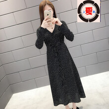 純色蕾絲裙，打造你的性感小心機