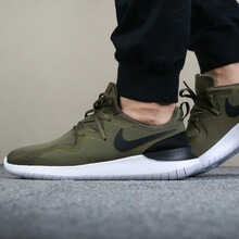 耐克（NIKE）跑步鞋AA2160-200 