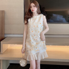清爽連衣裙，打造甜美小仙女