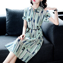純色小胸裙，打造優(yōu)雅女人味