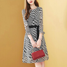 碎花長(cháng)裙，打造浪漫甜美女人味