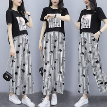 思琪琪（SIQIQI） 立體剪裁，印花 短袖 T恤 女 圓領(lǐng)