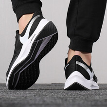 耐克（NIKE）跑步鞋AQ7497-001主推熱賣款ZOOM氣墊  40