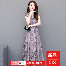 夏日出游，穿圓領(lǐng)連衣裙輕松搞定