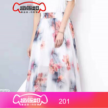 穿半身短裙，微胖妹子也要美美噠