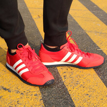 阿迪達(dá)斯（Adidas）跑步鞋DB0463紅色 40.5