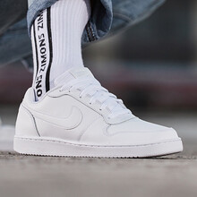 耐克（NIKE）板鞋AQ1775-100白/EBERNON系列 