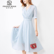 一字露肩連衣裙，打造浪漫女神