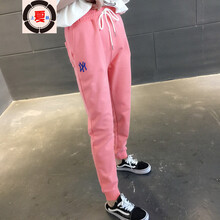 寬松直筒褲，打造性感小鮮肉