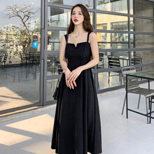 穿荷葉邊連衣裙，微胖女神的福音