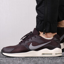 耐克（NIKE）跑步鞋749760-102/小白鞋 