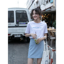 純色短袖連衣裙，打造時(shí)尚小仙女