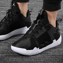 耐克（NIKE）籃球鞋AT4030-001 