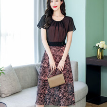 個性純色連衣裙，打造優(yōu)雅小仙女