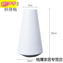 精美仿真花，讓客廳更有韻味