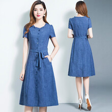 圓領(lǐng)連衣裙，微胖妹子的優(yōu)雅選擇