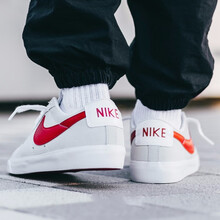 耐克（NIKE）板鞋AO2788-101/皮革鞋面 