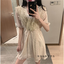 氣質條紋連衣裙，讓你賺足回頭率