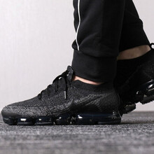 耐克（NIKE）跑步鞋BQ7036-001（豬年紀(jì)念款） 38.5