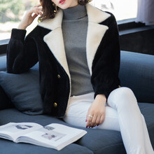 時(shí)尚短款上衣，微胖妹子的好幫手