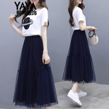 鸭鸭服饰（yaya） 条纹 镂空，立体剪裁 连衣裙